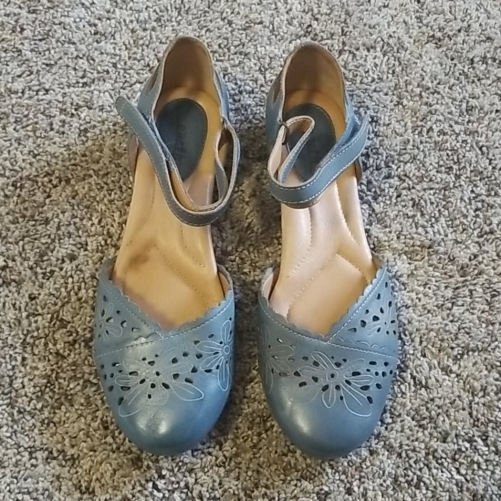 Earth Belltower Mary Jane flat